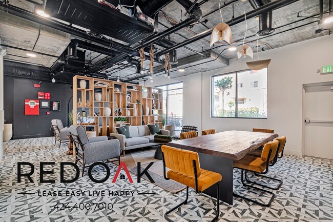 Building Photo - 1037 Dewey Ave