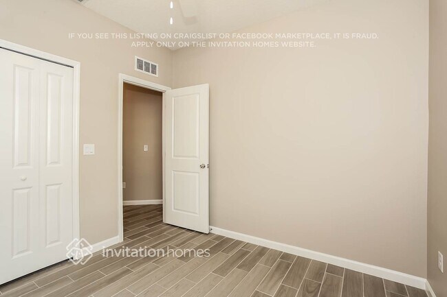 Building Photo - 9817 Lemon Grass Ln