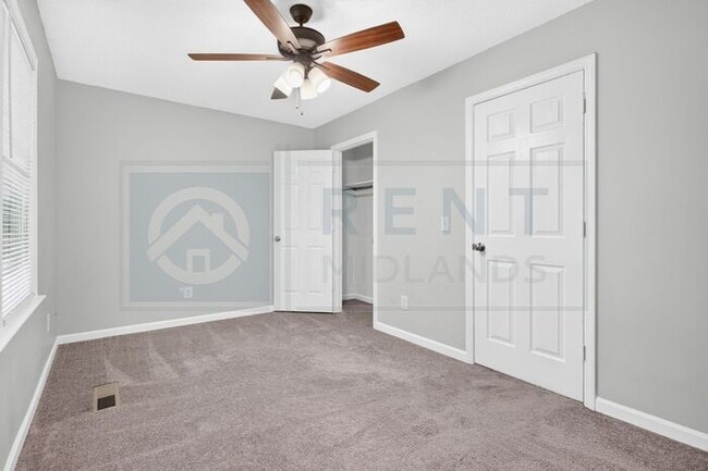 Building Photo - Easy Access to I-77 & Knox Abbott in Cayce!