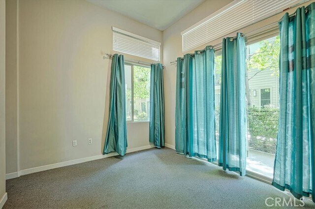 Building Photo - 661 Sawyer Pl