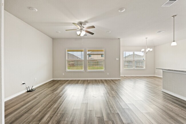 Building Photo - Natchez Home