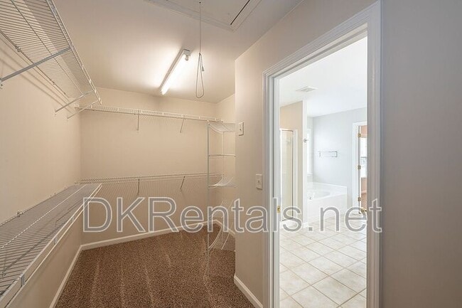 Building Photo - 804 Araya Ct