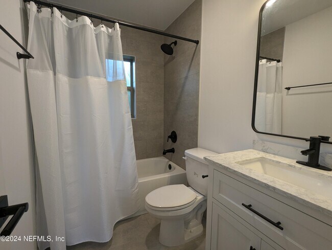 Building Photo - 1924 Danese Ct