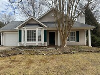 Building Photo - 3BR 2BA One Story Home with Fenced Backyard