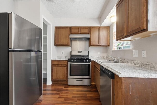 Building Photo - 6305 Emerald Forest Dr