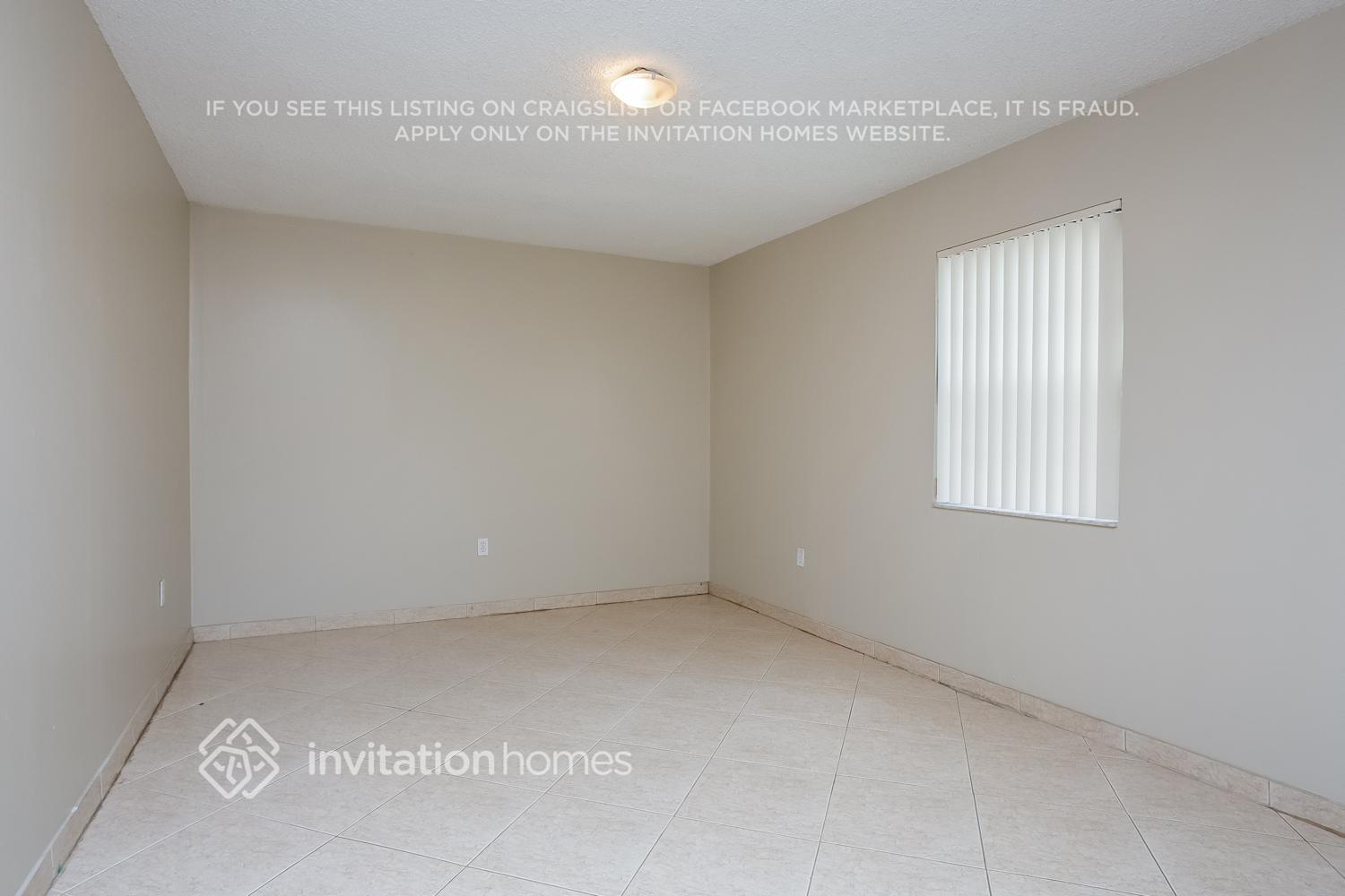 Building Photo - 1313 N Park Rd