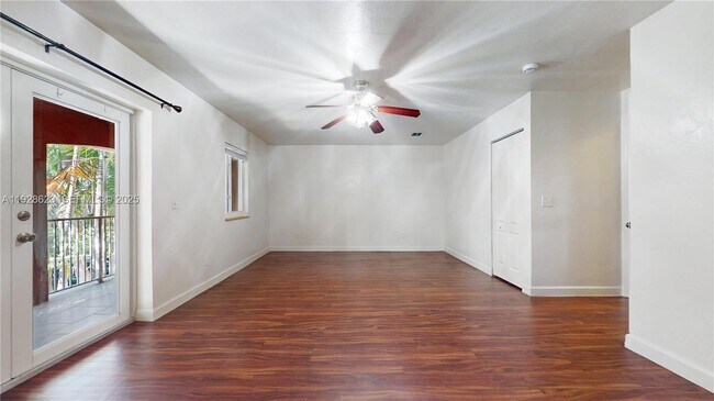 Building Photo - 15755 SW 92nd Ave