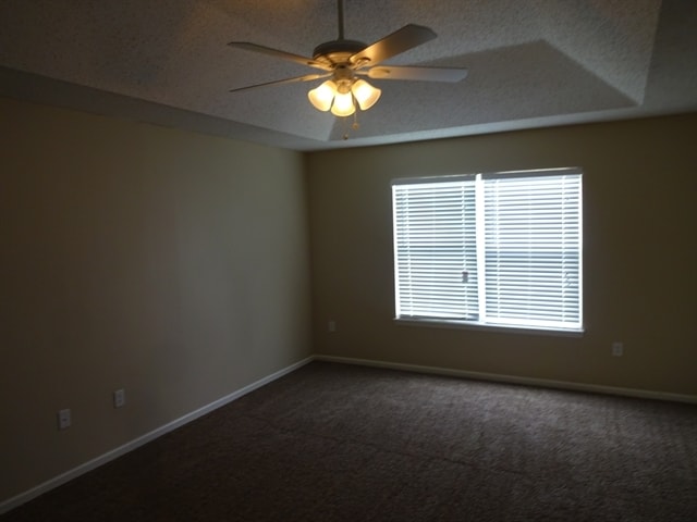Building Photo - 490 Mackenzie Cir