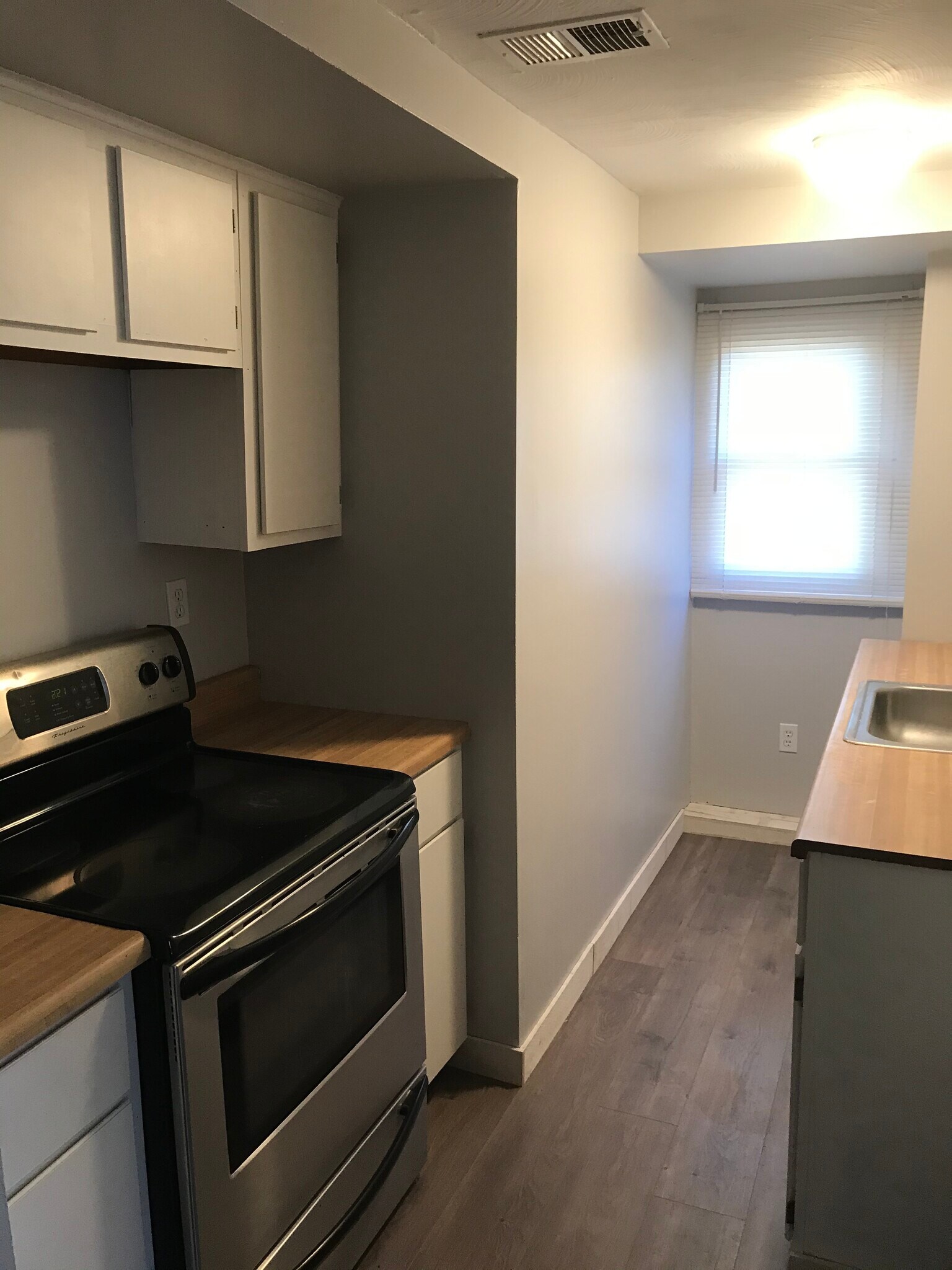 Building Photo - 5857 Curry Rd