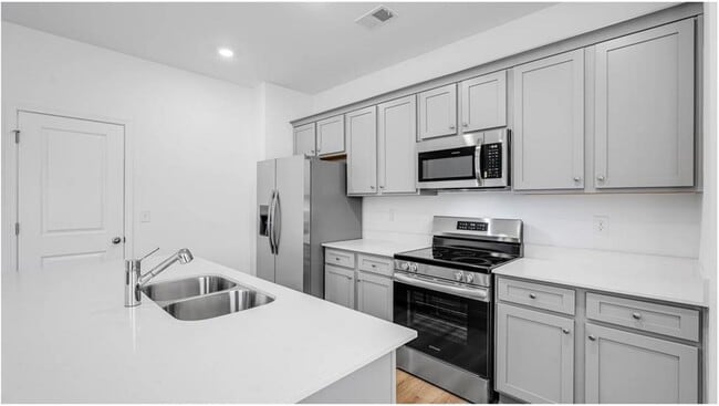Building Photo - 16 GulfStream Dr