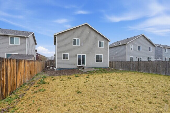 Building Photo - $2,240.95, 3 bed, 2.5 bath located in Colorado Springs with a large backyard.