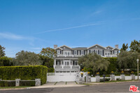 Building Photo - 1495 Capri Dr
