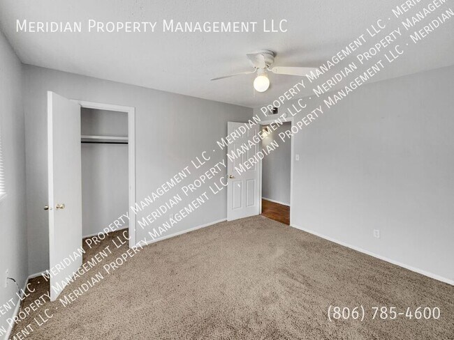 Building Photo - 1712 Elkhart-C