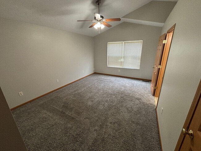 Building Photo - 4 Bedroom, 2.5 Bathroom House in Sycamore Creek Pickerington