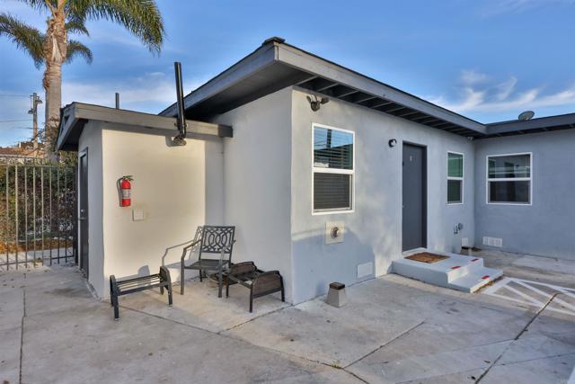 Building Photo - 1307 Division St