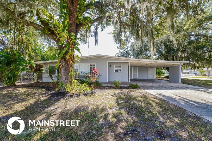 Building Photo - 3668 Schwalbe Dr