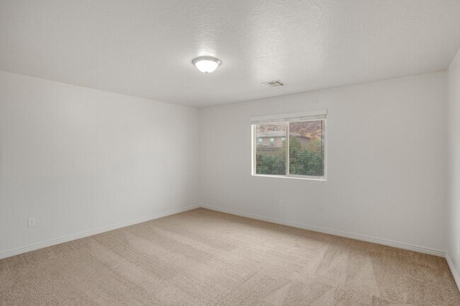 Building Photo - 3194 S Relic Ridge Dr