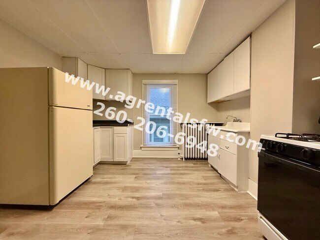 Building Photo - 912 Savilla Ave