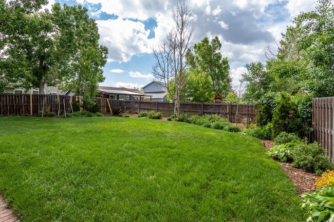 Building Photo - Charming Monument Retreat with  Private Ba...