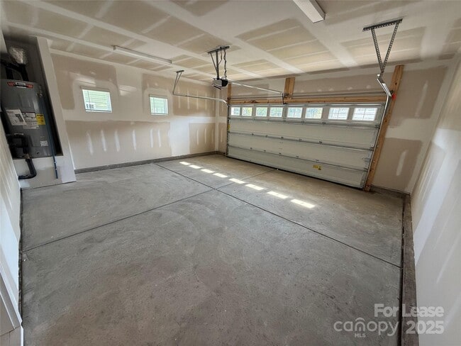 Building Photo - 3204 Lilac Grove Dr