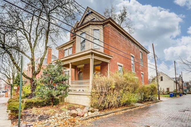 Building Photo - Stunning Short North Single Family House!