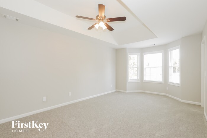 Building Photo - 919 Kendall Park Dr