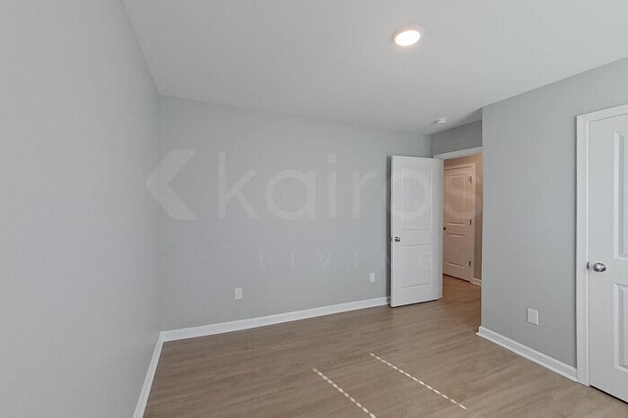 Building Photo - 133 Denise Dr