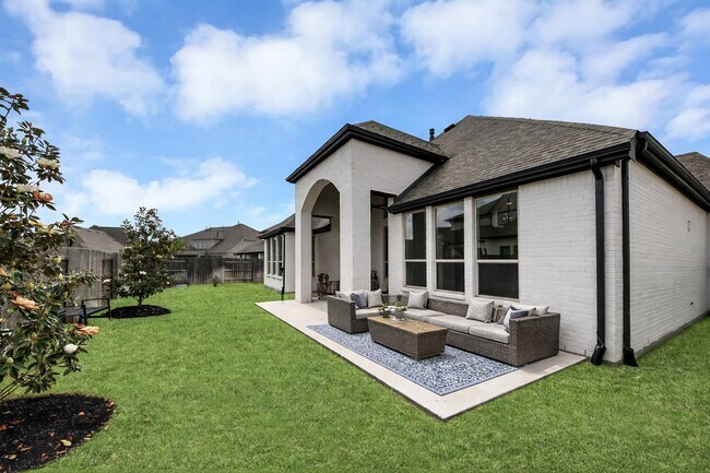 Building Photo - 7410 Blue Finch Ln
