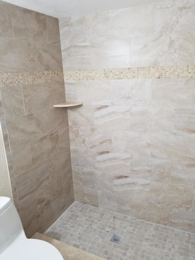 Building Photo - 182 Ulster Ln