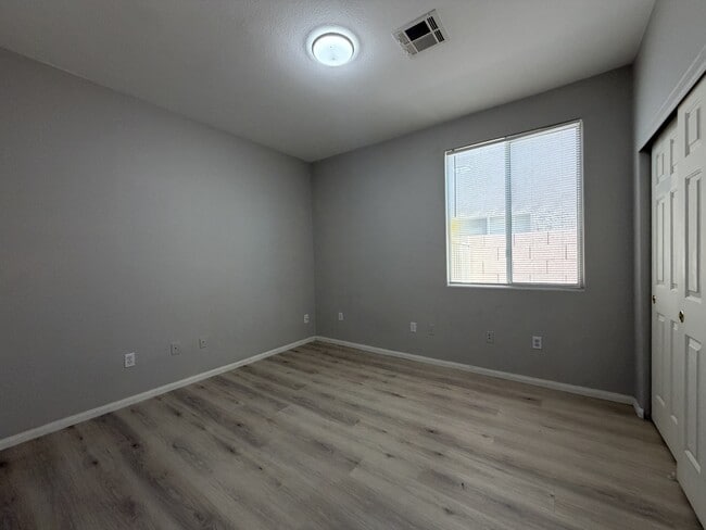 Building Photo - 148 Macoby Run St