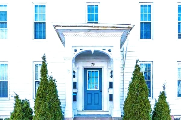 Charming Victorian Building - 28 Langdon St