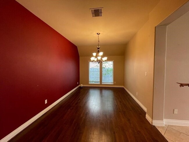 Building Photo - 6706 Aqua Falls