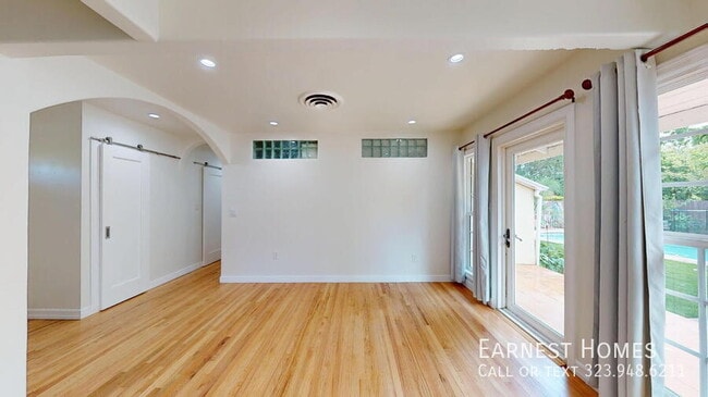 Building Photo - 19022 Sylvan St