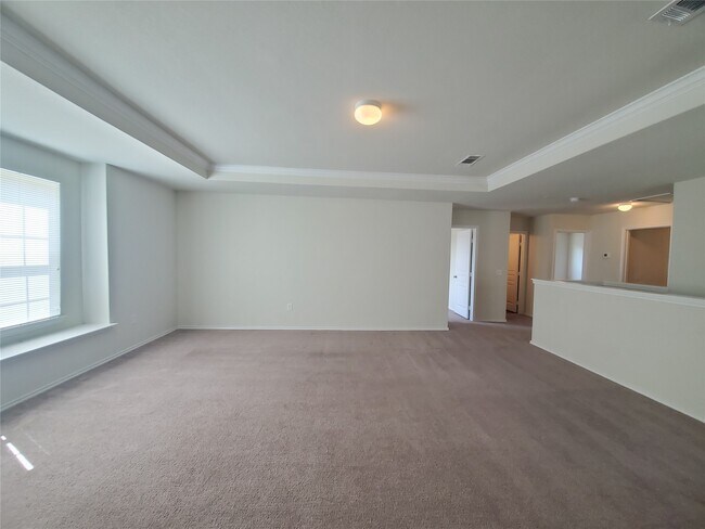 Building Photo - 14614 Sierra Garden Dr