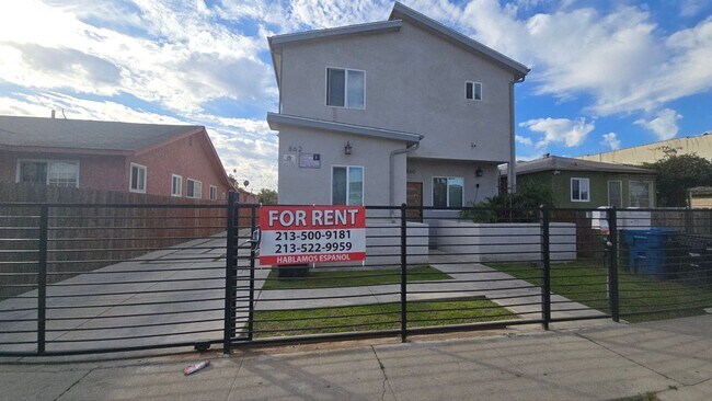 Building Photo - 74(860)