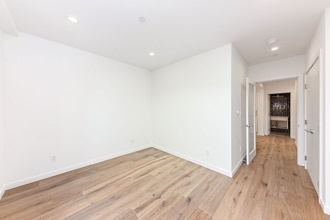 Building Photo - 275 Castro St