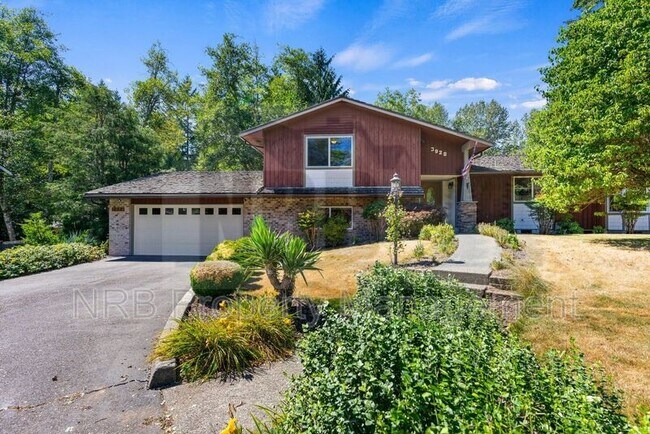 Building Photo - 3928 Hillview Ct NW