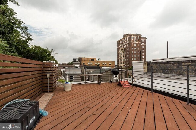 Building Photo - 1202 N 7th St