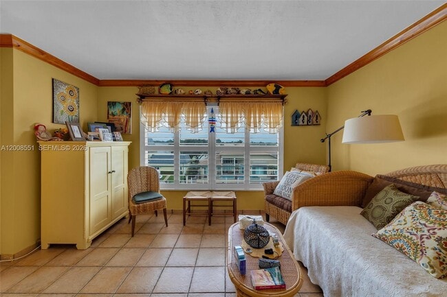 Building Photo - 3050 NE 48th Ct
