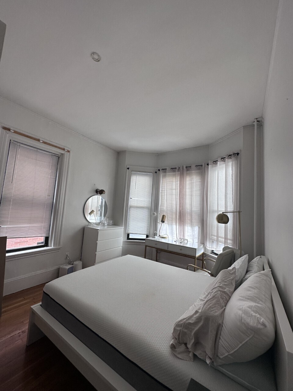 Building Photo - 386 Commonwealth Avenue
