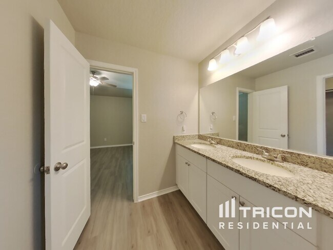 Building Photo - 4002 Stanley Park