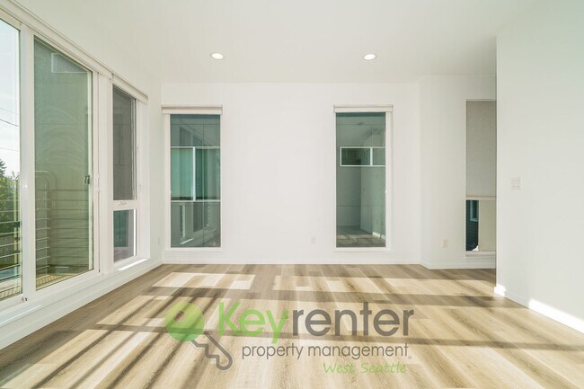 Building Photo - Skyline Chic: Modern Living with a Rooftop...