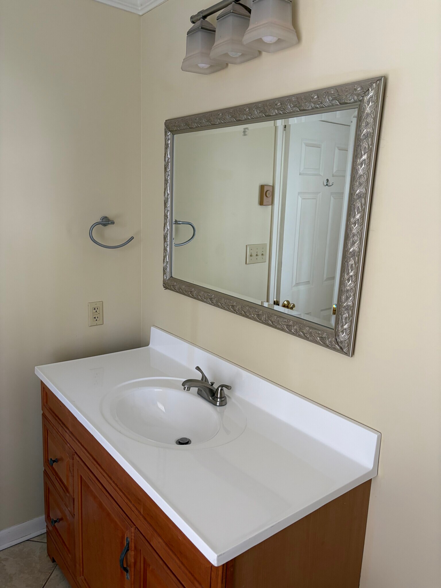 Building Photo - 16348 Woodcliffe Dr