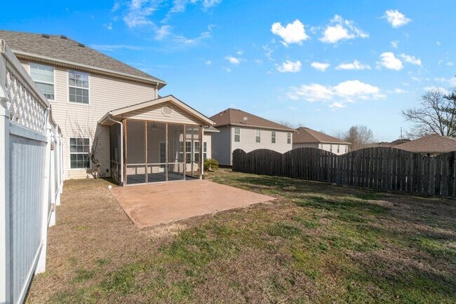 Building Photo - Brookshire 1325/1327