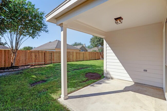 Building Photo - 26815 Lakeridge Park Ln