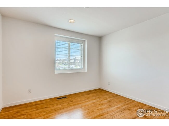 Building Photo - 14100 Mosaic Ave