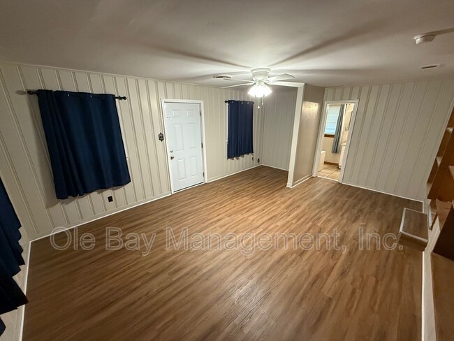 Building Photo - 132 General Bullard Ave