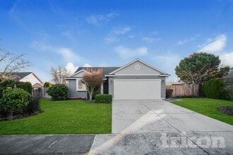 Building Photo - 407 SW Scotton Way