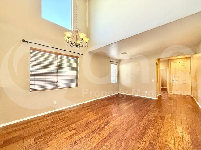 Building Photo - 3318 E Pinot Noir Ave
