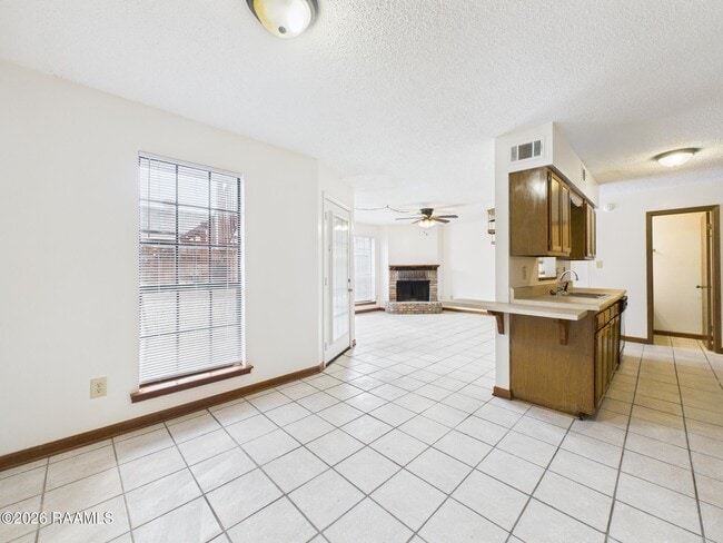 Building Photo - 113 Shekel Dr